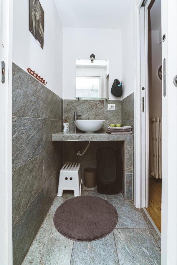 Stagabin Little Loft Near Porta Susa Station And Subway 토리노 외부 사진